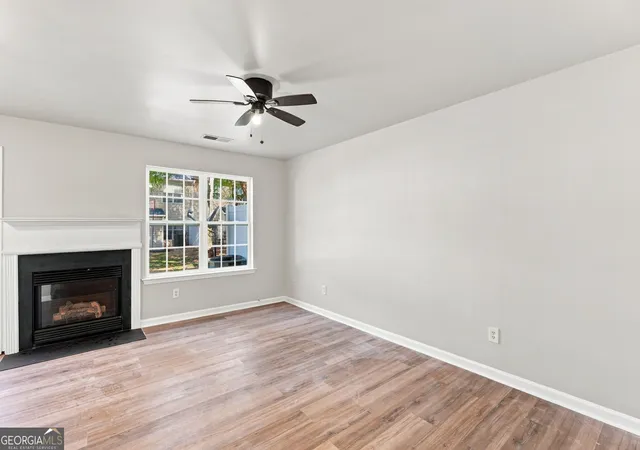 Photo 4 of Townhouse for sale at 6886 Gallant Cir Se #20, Mableton, GA 30126 | MLS# 10829075 | Listing updated on 2026-10-06