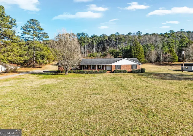 Photo 3 of Single family home for sale at 5511 Fosters Ml Rd Sw, Cave Spring, GA 30124 | MLS# 10677869 | Listing updated on 2026-02-20