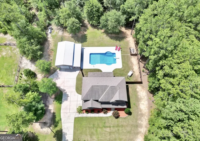 Photo 3 of Sale Pending at 202 Jackson Lake Rd, Mcdonough, GA 30252 | MLS# 10823109 | Listing updated on 2026-08-17