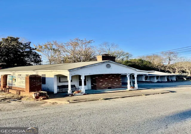 Photo 3 of Multi family home for sale at 103 E Main St, Irwinton, GA 31042 | MLS# 10647116 | Listing updated on 2026-08-31
