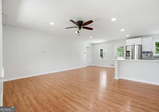 Photo 2 of Sale Pending at 110 Pointview Ct, Tyrone, GA 30290 | MLS# 10804014 | Listing updated on 2026-09-02