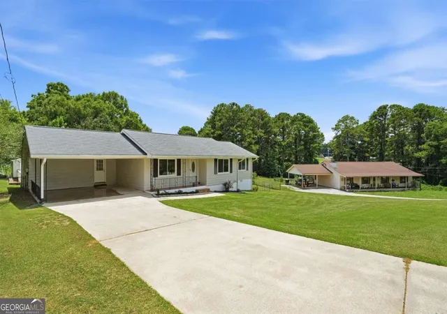 Homes for sale in Tyrone, GA | 110 Pointview Ct, Tyrone, GA 30290 | MLS# 10804014
