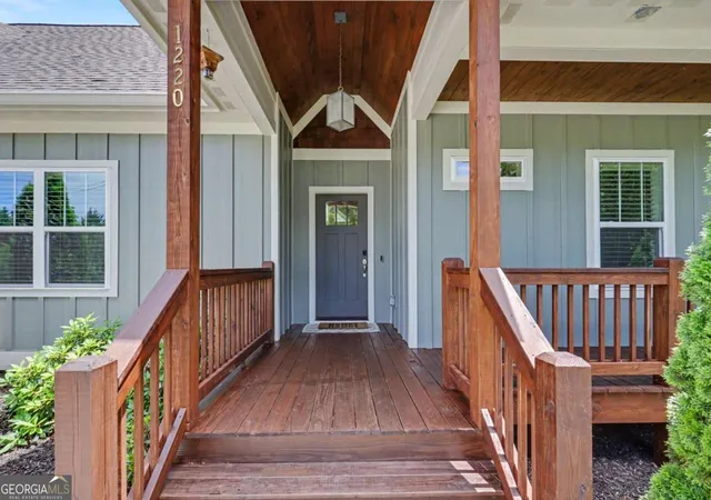 Photo 4 of Single family home for sale at 1220 Dogwood Trl, Hiawassee, GA 30546 | MLS# 10787429 | Listing updated on 2026-09-22