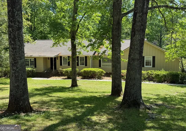 2nd image of 135 Kennesaw Dr, Thomaston, GA 30286 | MLS# 10826238