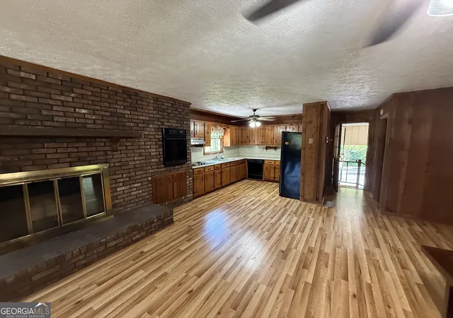 Photo 4 of Single family home for sale at 135 Kennesaw Dr, Thomaston, GA 30286 | MLS# 10826238 | Listing updated on 2026-09-17