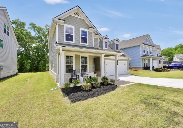 Photo 3 of Single family home for sale at 564 Teversham Dr, Mcdonough, GA 30253 | MLS# 10741146 | Listing updated on 2026-07-13