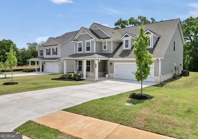 Photo 3 of Single family home for sale at 564 Teversham Dr, Mcdonough, GA 30253 | MLS# 10741146 | Listing updated on 2026-07-13
