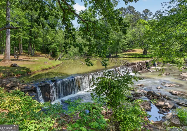 2nd image of 1697 Millers Mill Rd, Stockbridge, GA 30281 | MLS# 10824273