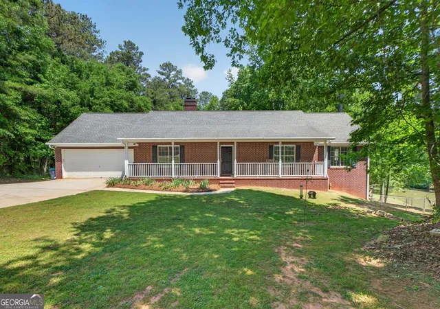 Photo 3 of Single family home for sale at 1697 Millers Mill Rd, Stockbridge, GA 30281 | MLS# 10824273 | Listing updated on 2026-08-26