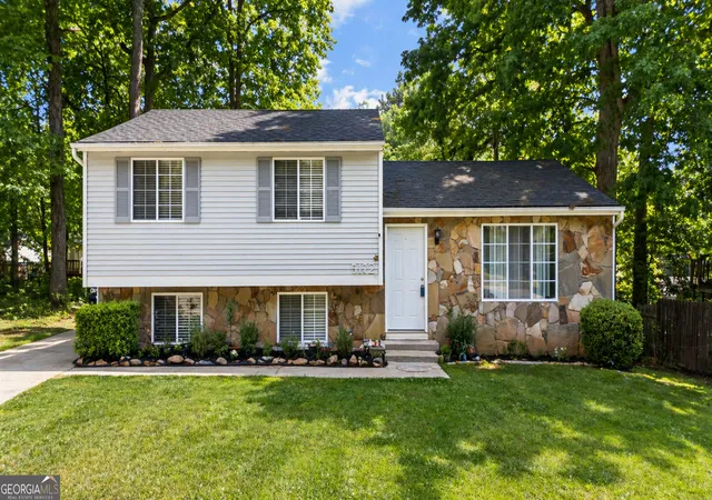 1st image of 5172 Scarbrough Trl W, Stone Mountain, GA 30088 | MLS# 10731070