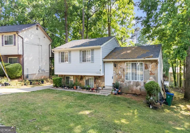 3rd image of 5172 Scarbrough Trl W, Stone Mountain, GA 30088 | MLS# 10731070