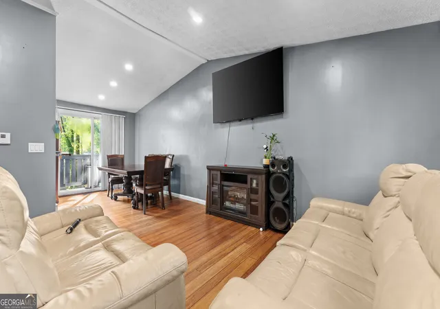 4th image of 5172 Scarbrough Trl W, Stone Mountain, GA 30088 | MLS# 10731070