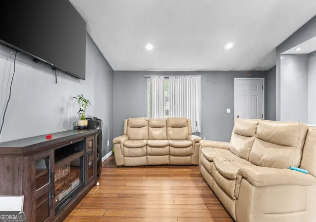 5th image of 5172 Scarbrough Trl W, Stone Mountain, GA 30088 | MLS# 10731070