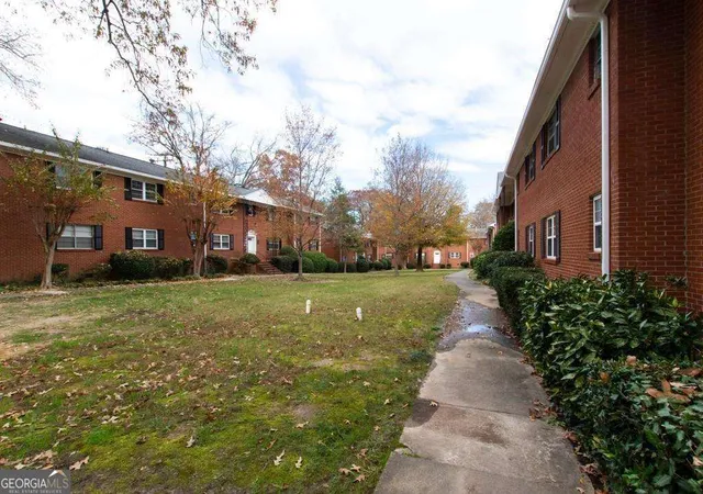 17th image of 3660 Peachtree Rd Ne #E4, Atlanta, GA 30319 | MLS# 10810011