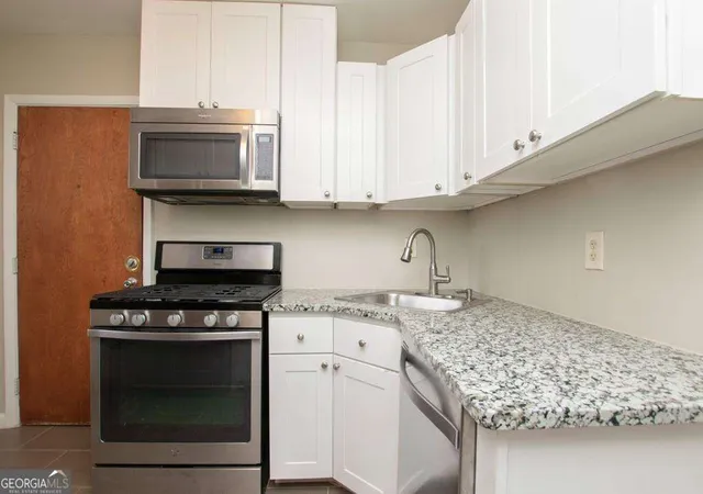 2nd image of 3660 Peachtree Rd Ne #E4, Atlanta, GA 30319 | MLS# 10810011