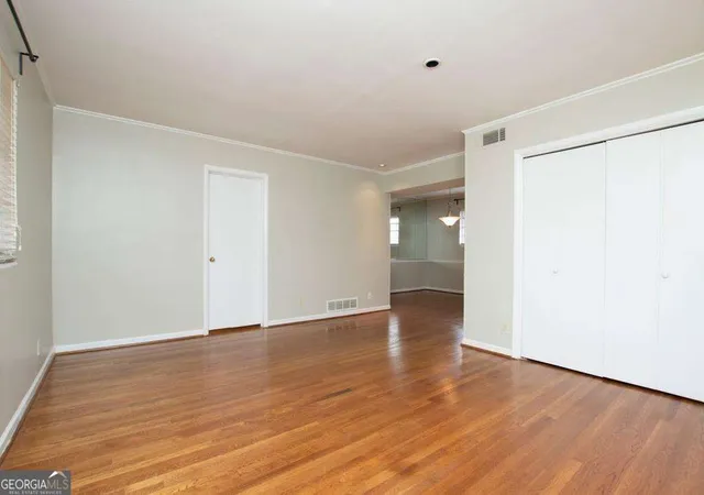 4th image of 3660 Peachtree Rd Ne #E4, Atlanta, GA 30319 | MLS# 10810011