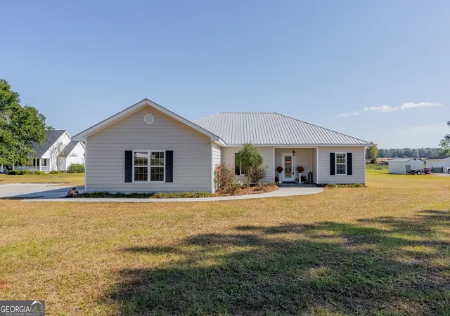 Homes for sale in Blackshear, GA | 6664 Southside Dr, Blackshear, GA 31516 | MLS# 10791716