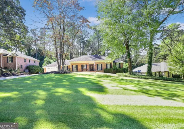 Photo 3 of Sale Pending at 5735 Riverwood Dr, Sandy Springs, GA 30328 | MLS# 10671218 | Listing updated on 2026-09-01