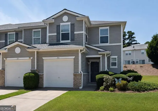 Townhouse for sale at 313 Oak Leaf Pl, Acworth, GA 30102 | MLS# 10833171