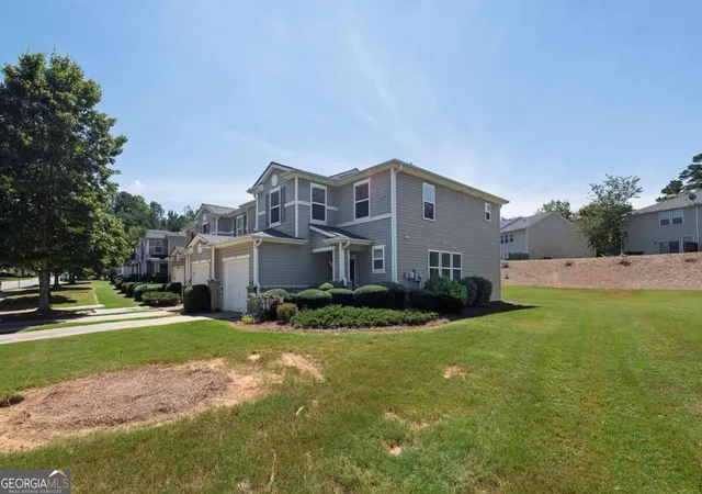 Photo 4 of Townhouse for sale at 313 Oak Leaf Pl, Acworth, GA 30102 | MLS# 10833171 | Listing updated on 2026-10-03
