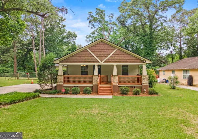 Homes for sale in Atlanta, GA | 3290 Harris Dr, Atlanta, GA 30337 | MLS# 10759751