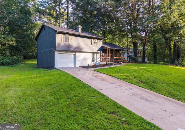 Photo 2 of Sale Pending at 3809 Chimney Ridge Ct, Ellenwood, GA 30294 | MLS# 10666226 | Listing updated on 2026-05-16
