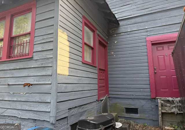 Photo 4 of Single family home for sale at 1635 Ralph David Abernathy Blvd SW, Atlanta, GA 30310 | MLS# 10787958 | Listing updated on 2026-07-01