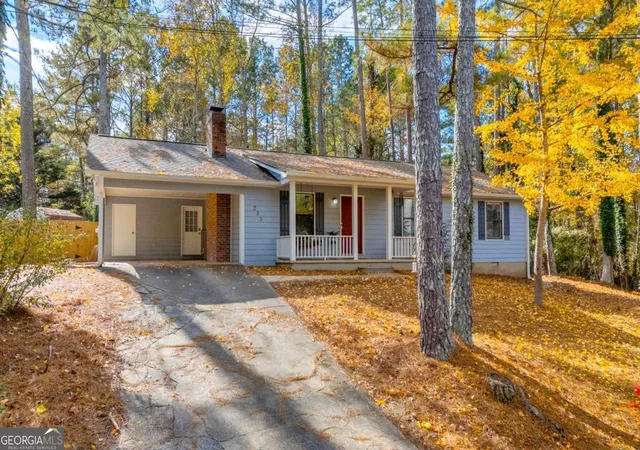 Photo 2 of Sale Pending at 235 Round Table Rd, Athens, GA 30606 | MLS# 10643113 | Listing updated on 2026-01-15