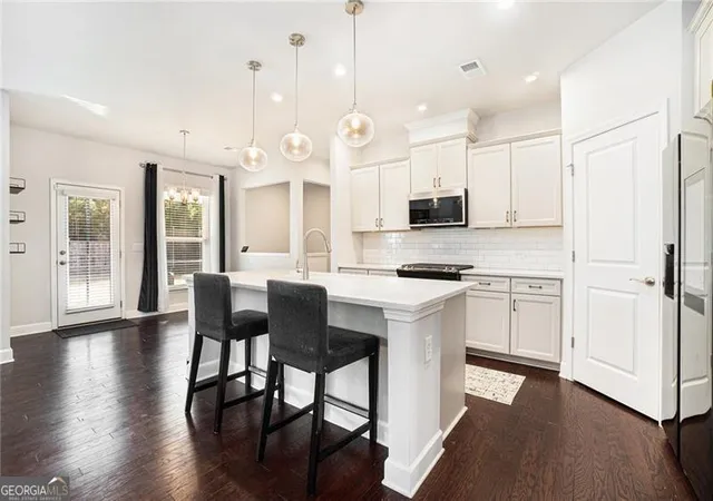 Photo 4 of Single family home for sale at 55 Clubhouse Wy, Acworth, GA 30101 | MLS# 10704100 | Listing updated on 2026-09-12