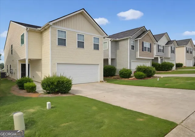 Photo 2 of Single family home for sale at 68 Sharp Way, Cartersville, GA 30120 | MLS# 10795594 | Listing updated on 2026-09-14