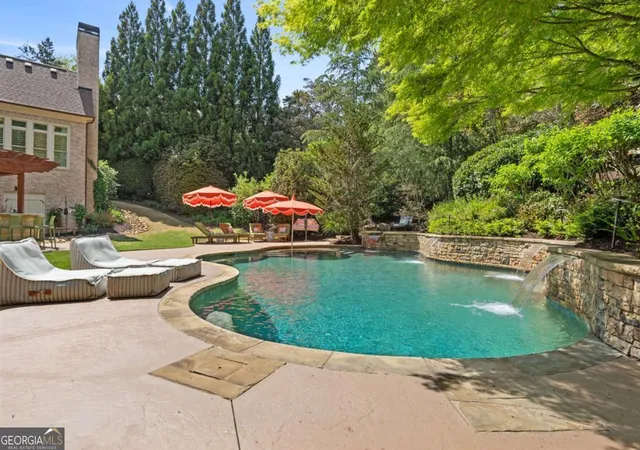 Photo 3 of Mansion for sale at 3080 Creek Tree Ln, Cumming, GA 30041 | MLS# 10808336 | Listing updated on 2026-10-07