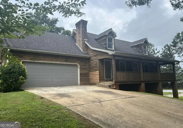 Photo 1 of Single family home for sale at 667 King Rd, Stone Mountain, GA 30088 | MLS# 10813418 | Listing updated on 2026-08-28