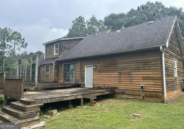 Photo 2 of Single family home for sale at 667 King Rd, Stone Mountain, GA 30088 | MLS# 10813418 | Listing updated on 2026-08-28