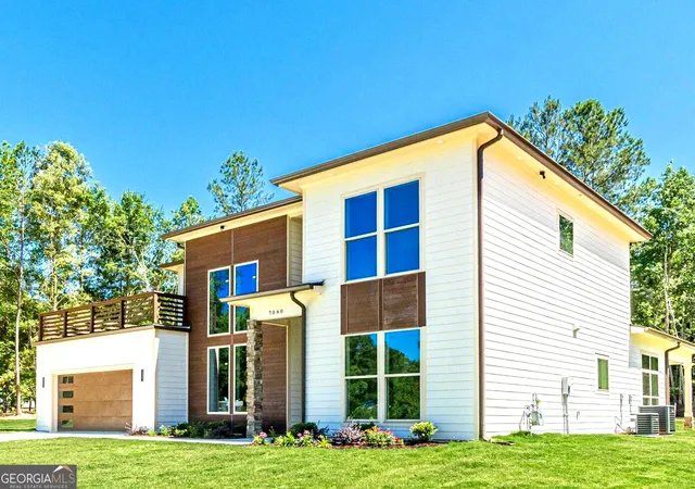 Photo 3 of Single family home for sale at 7060 Moseley Dixon Rd, Macon, GA 31220 | MLS# 10794518 | Listing updated on 2026-07-17