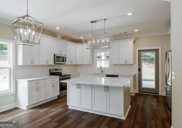 Photo 4 of Single family home for sale at 235 Pearl St, Athens, GA 30601 | MLS# 10828805 | Listing updated on 2026-10-04