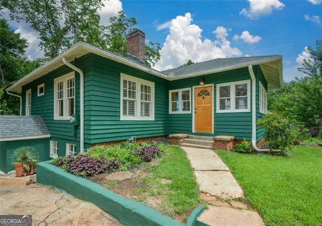 Photo 3 of Sale Pending at 101 Dahlgren St Se, Atlanta, GA 30317 | MLS# 10779948 | Listing updated on 2026-10-08
