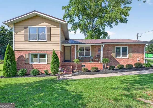 2nd image of 161 Evergreen Ln, Winder, GA 30680 | MLS# 10831392