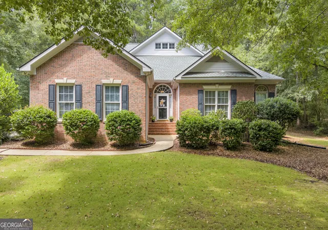 Photo 1 of Single family home for sale at 1650 Oconee Crossing Cir, Bogart, GA 30622 | MLS# 10835872 | Listing updated on 2026-09-14