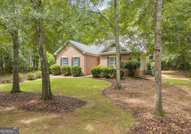 Photo 2 of Single family home for sale at 1650 Oconee Crossing Cir, Bogart, GA 30622 | MLS# 10835872 | Listing updated on 2026-09-14