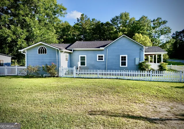 Photo 3 of Sale Pending at 3506 Us Hwy 441 S, Dublin, GA 31021 | MLS# 10833744 | Listing updated on 2026-09-02
