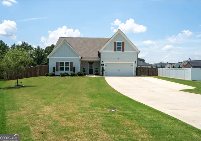 1st image of 407 Glenn Trl, Winder, GA 30680 | MLS# 10817929