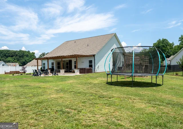 4th image of 407 Glenn Trl, Winder, GA 30680 | MLS# 10817929