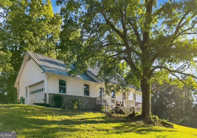 Homes for sale in Barnesville, GA | 662 Hwy 18 W, Barnesville, GA 30204 | MLS# 10768785