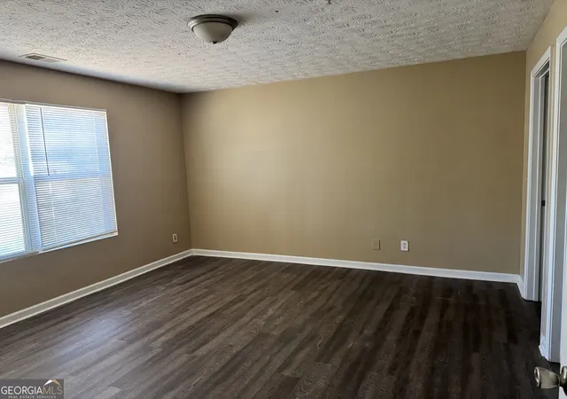 Photo 4 of Condo for sale at 3203 Fairington Ridge Cir, Lithonia, GA 30038 | MLS# 10835405 | Listing updated on 2026-09-23