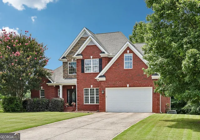 Photo 3 of Single family home for sale at 2100 Apalachee Trl, Monroe, GA 30656 | MLS# 10793192 | Listing updated on 2026-09-19