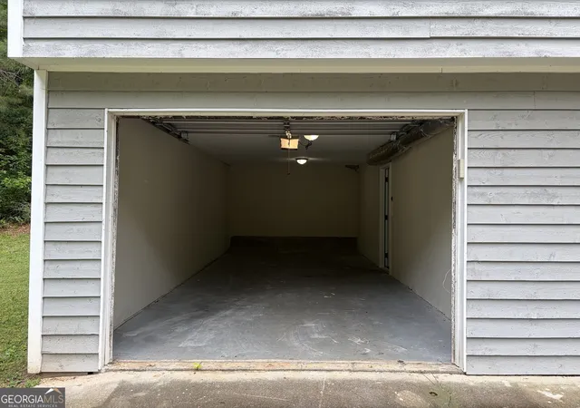 Photo 3 of Single family home for sale at 99 Wilson Cir, Newnan, GA 30263 | MLS# 10832706 | Listing updated on 2026-09-08