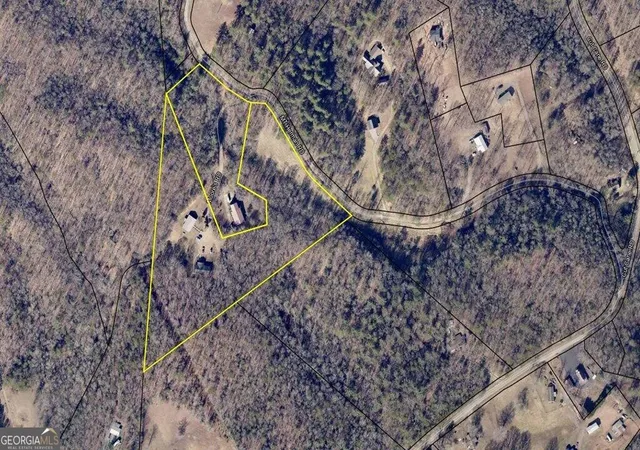Photo 3 of Sale Pending at 160 Moores Rd, Mineral Bluff, GA 30559 | MLS# 10834174 | Listing updated on 2026-09-08