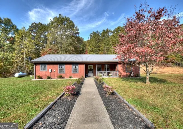 Photo 4 of Single family home for sale at 160 Moores Rd, Mineral Bluff, GA 30559 | MLS# 10834174 | Listing updated on 2026-10-09