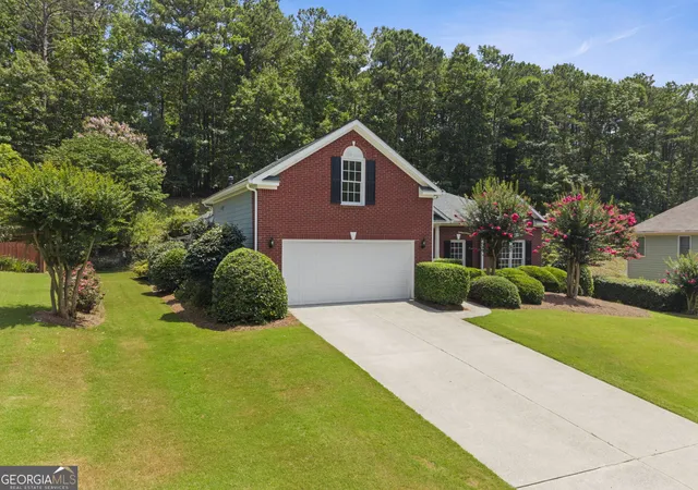 2nd image of 1011 Blankets Creek Dr, Canton, GA 30114 | MLS# 10804517