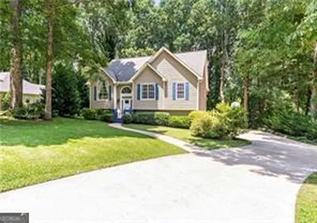Homes for sale in Cumming, GA | 7825 Silversmith Court, Cumming, GA 30028 | MLS# 10767466